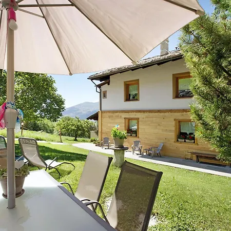 Maison Grange 4 *