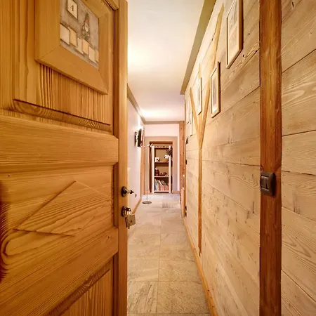 아파트 Maison Grange 4 *